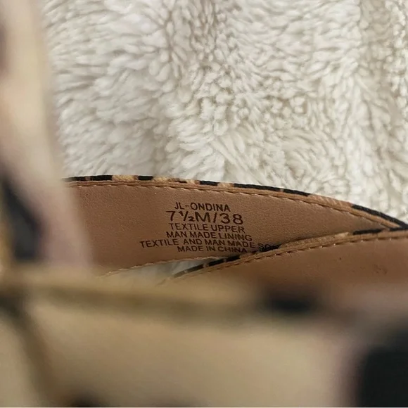 Jennifer Lopez JLo Leopard Print Tan Black Wedge Sandals Ankle Strap Size 7.5 - Picture 13 of 16